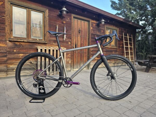 Far Away Titanium  Gravel talla L - Rosa