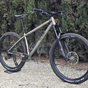 Bicicleta Sober  con horquilla DT Swiss F535